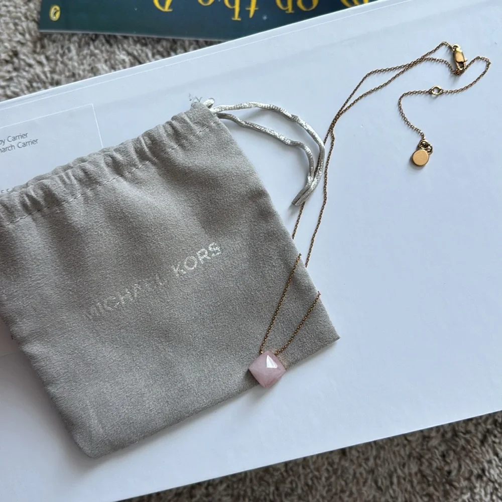 Michael Kors necklace + dust bag - Picture 5 of 7
